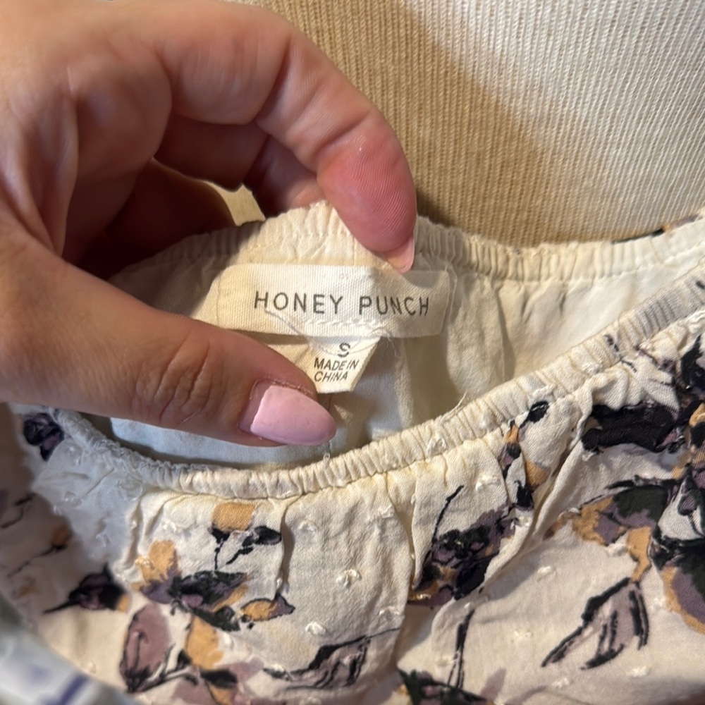Honey Punch Floral Jumpsuit in Cream size S - Picture 2 of 2